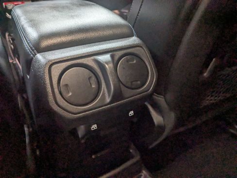 Used 2023 Jeep Wrangler Unlimited Rubicon 4xe AWD/4WD image 24