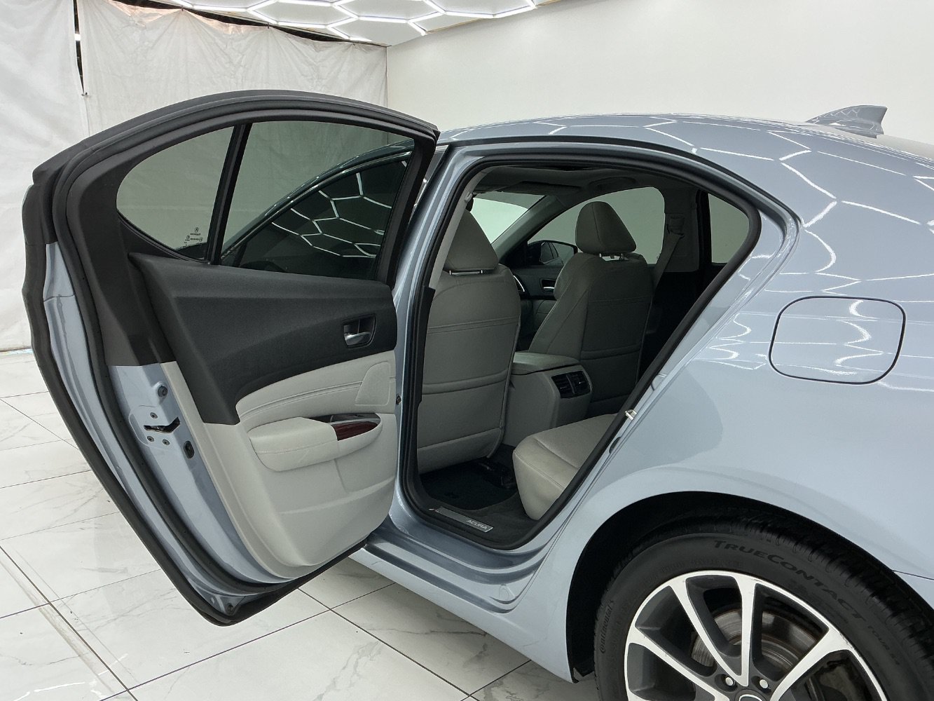 Used 2016 Acura TLX w/ Technology Package FWD image 22