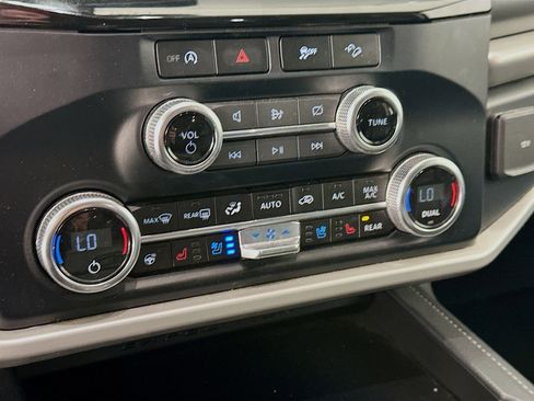 Used 2024 Ford Expedition Max XLT image 24
