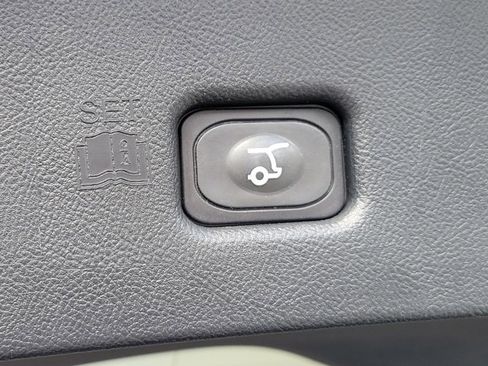 Used 2022 Lincoln Nautilus Reserve image 8