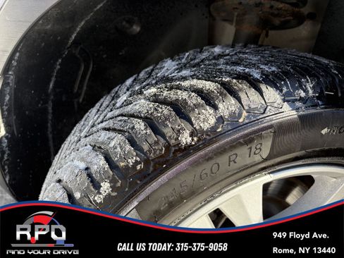 Used 2018 Ford Explorer XLT w/ XLT Technology Feature Bundle image 10