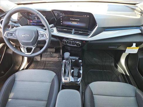 New 2026 Chevrolet Trax LT w/ Driver Confidence Package image 15