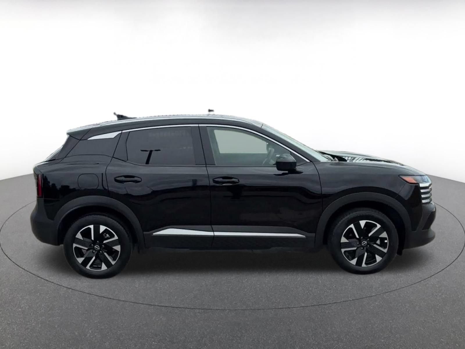Used 2026 Nissan Kicks SV w/ Cold Weather Package AWD/4WD image 15