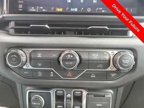 Used 2024 Jeep Wrangler Unlimited Sport AWD/4WD image 12