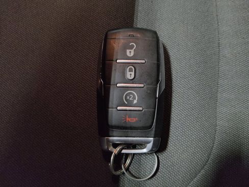 Used 2020 RAM 1500 Big Horn image 32