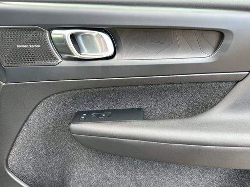 Certified 2023 Volvo XC40 Recharge Ultimate w/ Protection Package Premier image 20