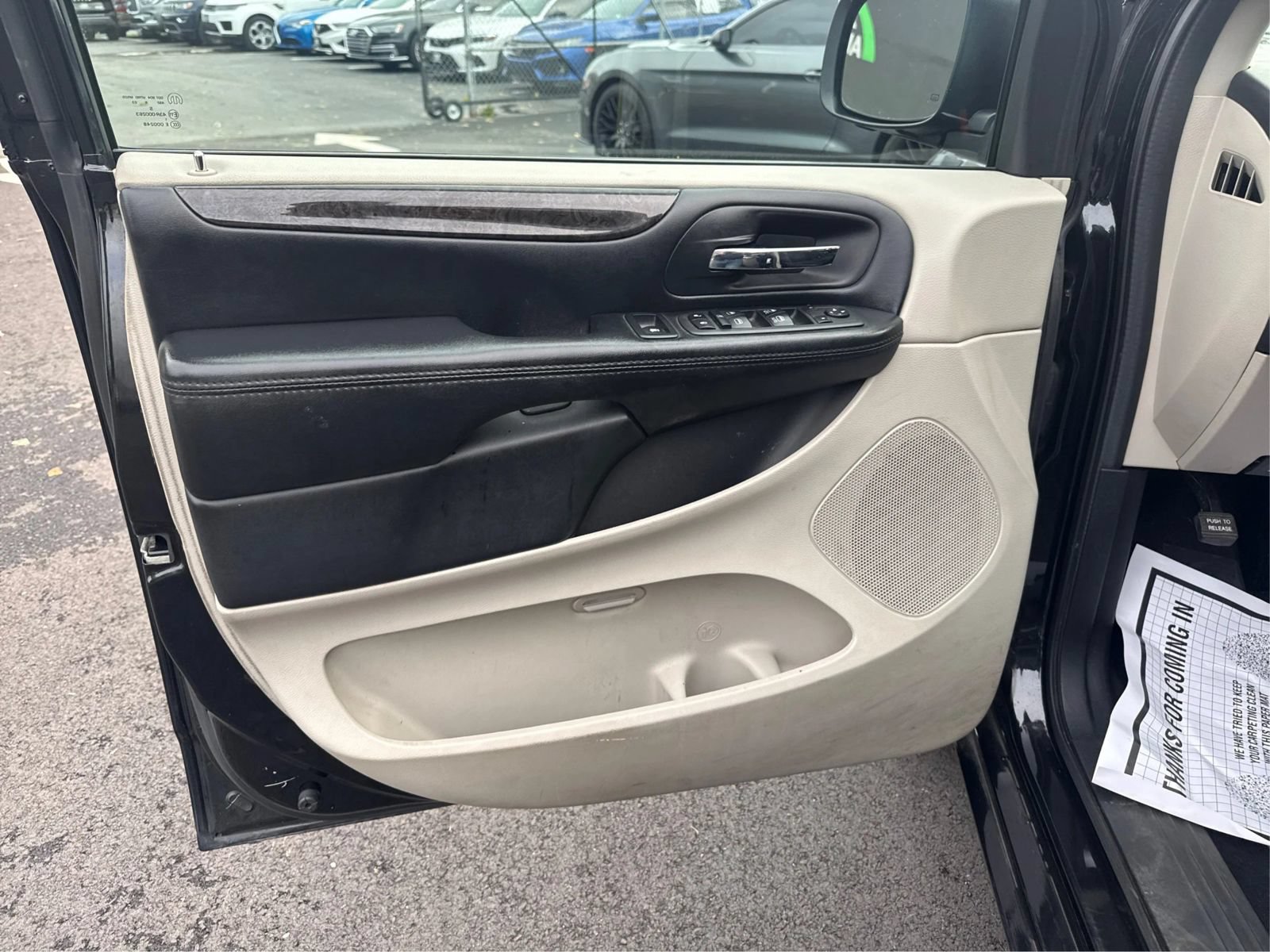 Used 2019 Dodge Grand Caravan SE FWD image 20