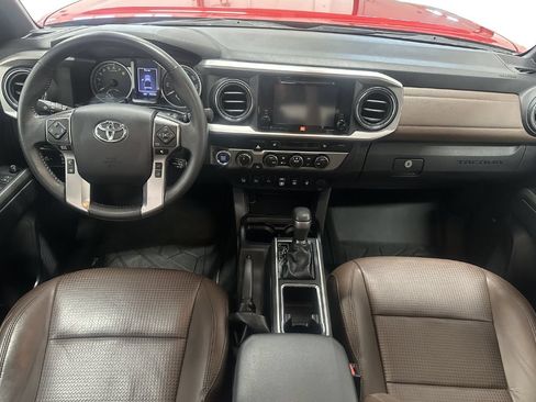 Used 2019 Toyota Tacoma Limited AWD/4WD image 17