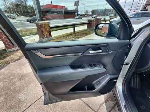 New 2025 GMC Acadia AT4 w/ Super Cruise Package image 15