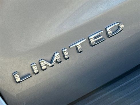 Used 2024 Ford Expedition Max Limited image 11