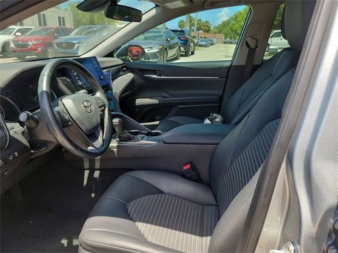 Used 2023 Toyota Camry SE image 13