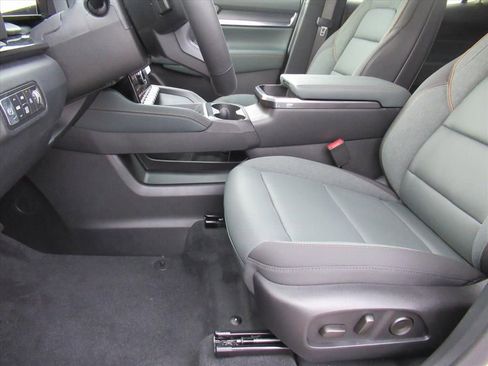 New 2026 GMC Terrain AT4 w/ Convenience Package III image 15