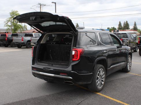 Used 2023 GMC Acadia Denali AWD/4WD image 12