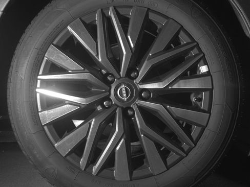 Used 2025 Nissan Altima 2.5 SV FWD image 15