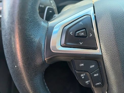 Used 2016 Ford Edge SEL AWD/4WD image 16