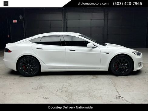 Used 2016 Tesla Model S P100D image 7