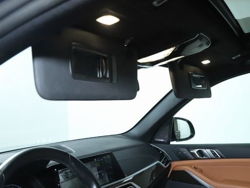 Certified 2022 BMW X5 xDrive45e w/ Executive Package image 21