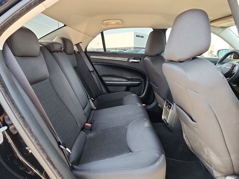 Used 2022 Chrysler 300 Touring w/ Sport Appearance Package RWD image 13