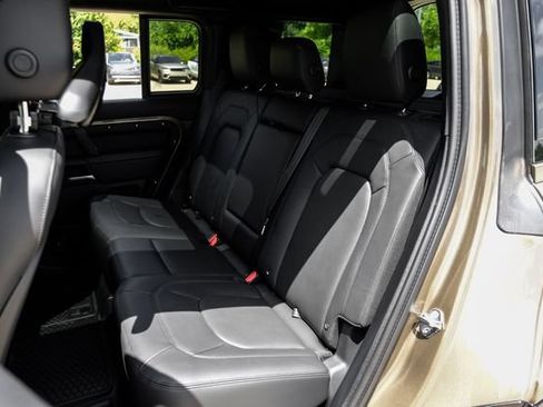 New 2026 Land Rover Defender 110 X-Dynamic SE AWD/4WD image 48
