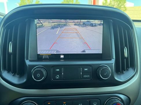 Used 2019 Chevrolet Colorado Z71 AWD/4WD image 36