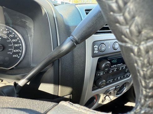 Used 2009 GMC Canyon SLE AWD/4WD image 21