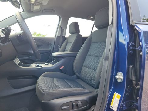 Used 2023 GMC Terrain SLE w/ Driver Convenience Package AWD/4WD image 3