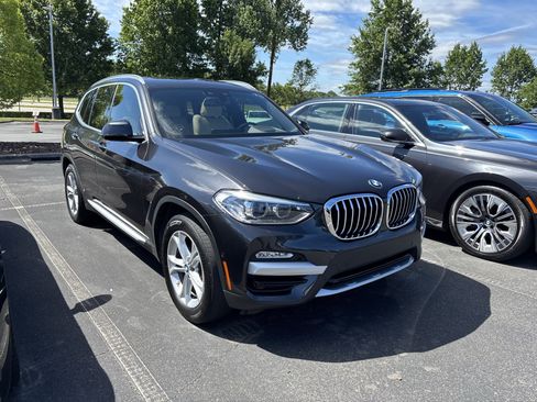 Used 2019 BMW X3 xDrive30i w/ Premium Package AWD/4WD image 3