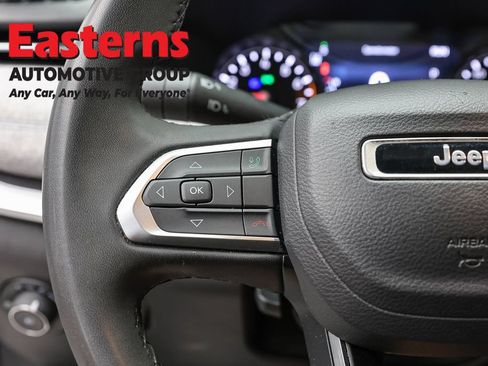 Used 2024 Jeep Compass Latitude AWD/4WD image 14