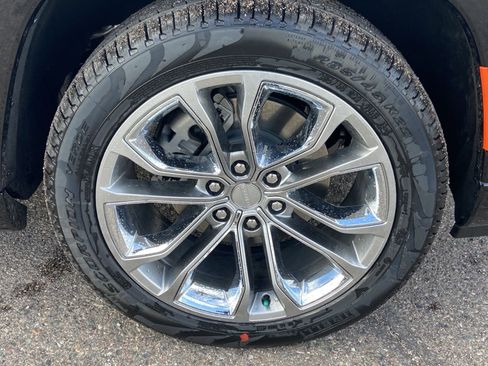 New 2023 Jeep Grand Wagoneer Series II image 6