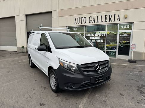Used 2016 Mercedes-Benz Metris image 3