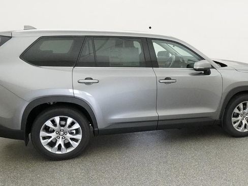 New 2026 Toyota Grand Highlander FWD image 31