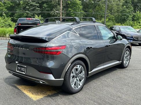 Used 2025 Genesis GV60 Advanced image 5