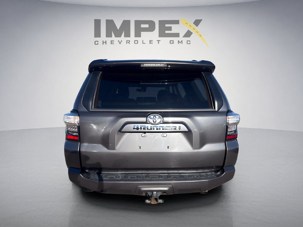 Used 2023 Toyota 4Runner SR5 Premium AWD/4WD image 4
