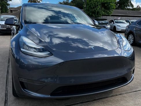 Used 2020 Tesla Model Y Long Range AWD/4WD image 3