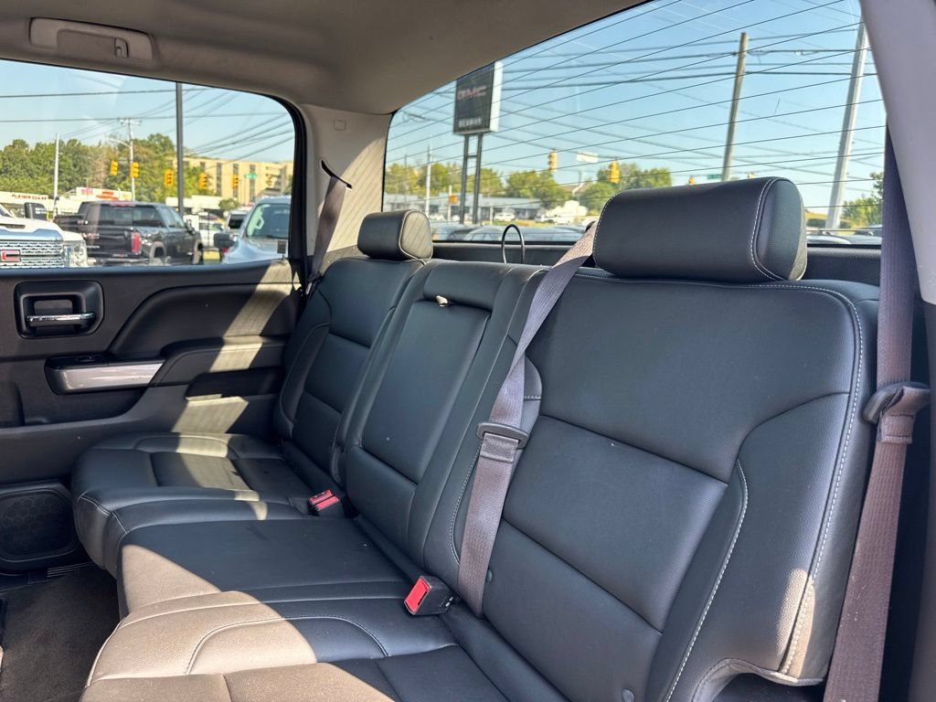 Used 2017 Chevrolet Silverado 1500 LT w/ All Star Edition AWD/4WD image 27