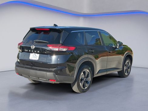 Used 2025 Nissan Rogue SV FWD image 7