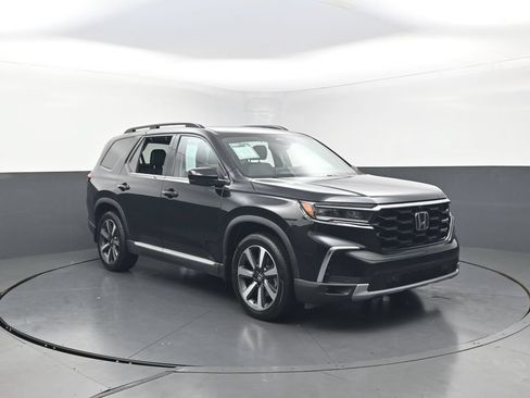 Used 2023 Honda Pilot Elite image 7