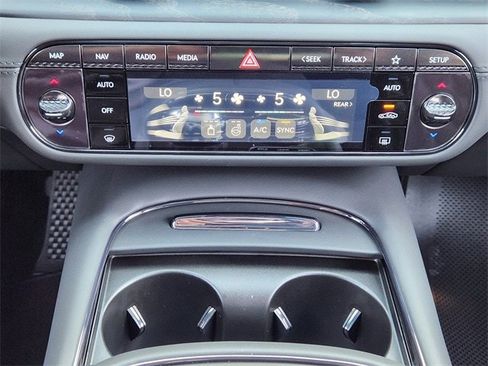 New 2026 Genesis G90 3.5T Prestige image 14