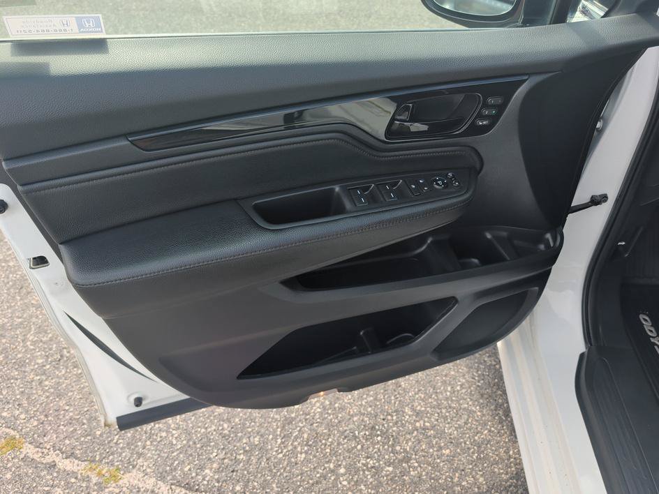 Used 2022 Honda Odyssey Elite image 16