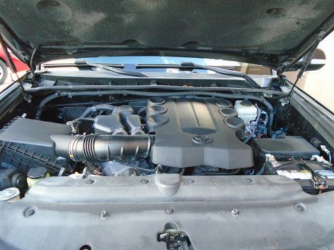 Used 2013 Toyota 4Runner Limited image 24