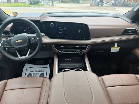 New 2026 Chevrolet Suburban High Country RWD image 17
