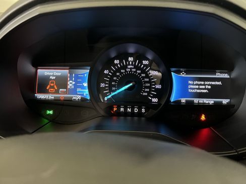 Used 2022 Ford Edge Titanium w/ Class II Trailer Tow Package AWD/4WD image 16