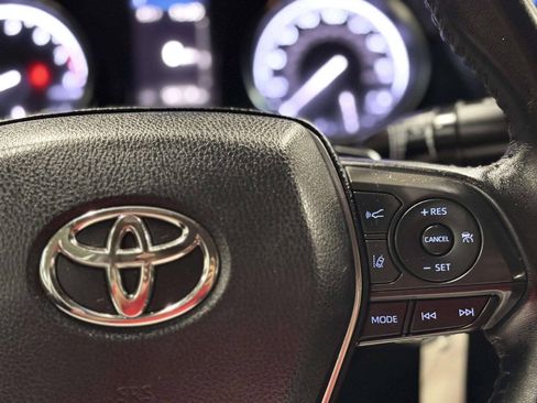 Used 2019 Toyota Camry SE FWD image 28