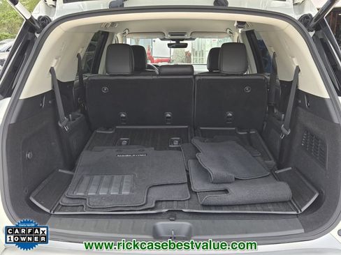 Used 2024 Nissan Pathfinder SL w/ Cargo Package FWD image 15