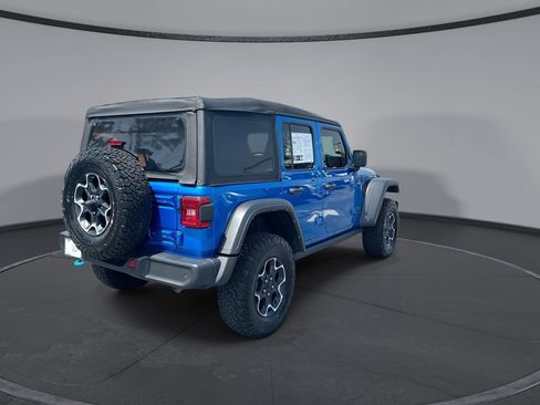 Used 2022 Jeep Wrangler Unlimited Rubicon 4xe w/ Cold Weather Group AWD/4WD image 11