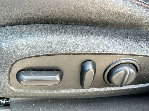 Used 2020 Chevrolet Blazer RS image 16