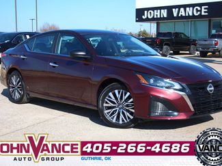 Used 2025 Nissan Altima 2.5 SV video 1