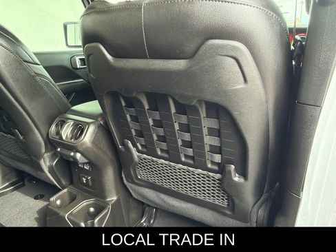 Used 2023 Jeep Gladiator Rubicon w/ LED Lighting Group AWD/4WD image 15