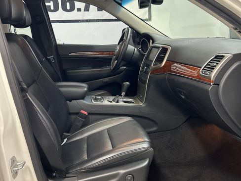 Used 2011 Jeep Grand Cherokee Limited w/ Trailer Tow Group image 14