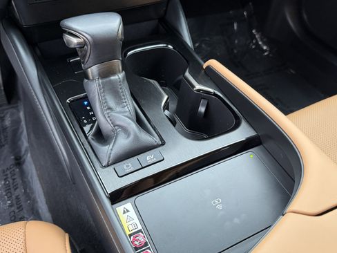 Certified 2023 Lexus ES 300h w/ Premium Package image 23